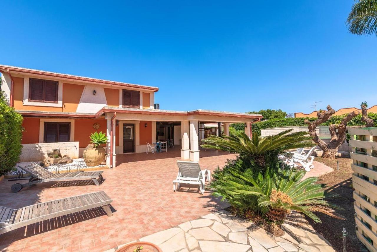 Villa Con Piscina Al Mare Ognina Exterior photo